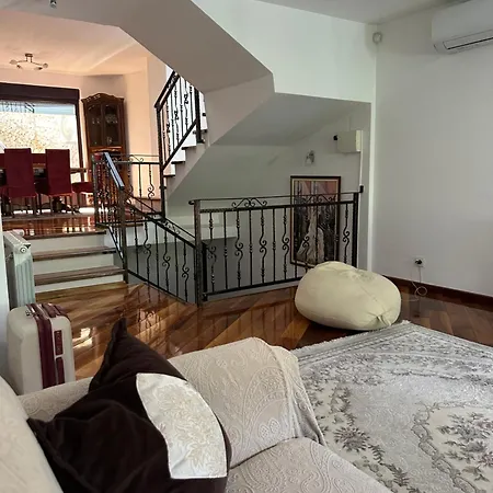 Prestige Old Town Free Garage Vila
